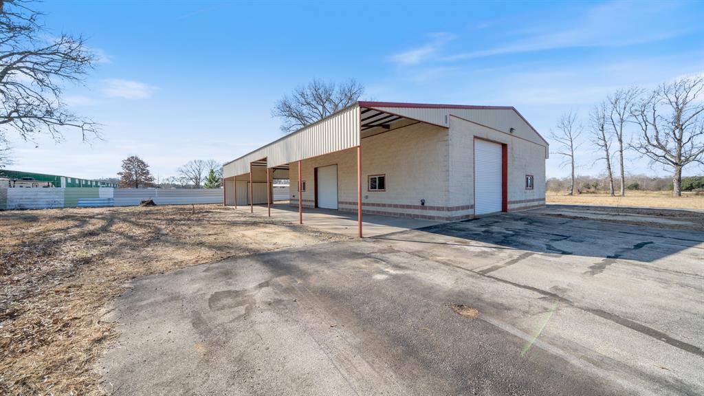 Acres 5.851, ABST: 328, SUR: J GIMBLE - Residential