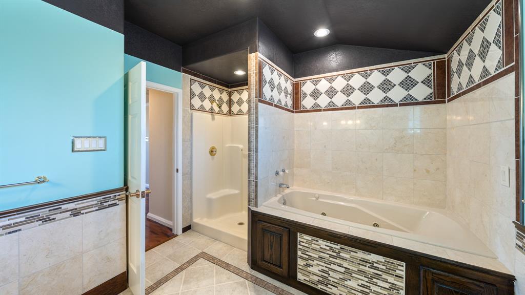 Acres 5.851, ABST: 328, SUR: J GIMBLE - Residential