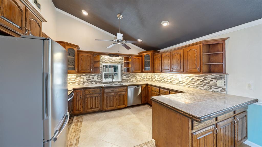 Acres 5.851, ABST: 328, SUR: J GIMBLE - Residential