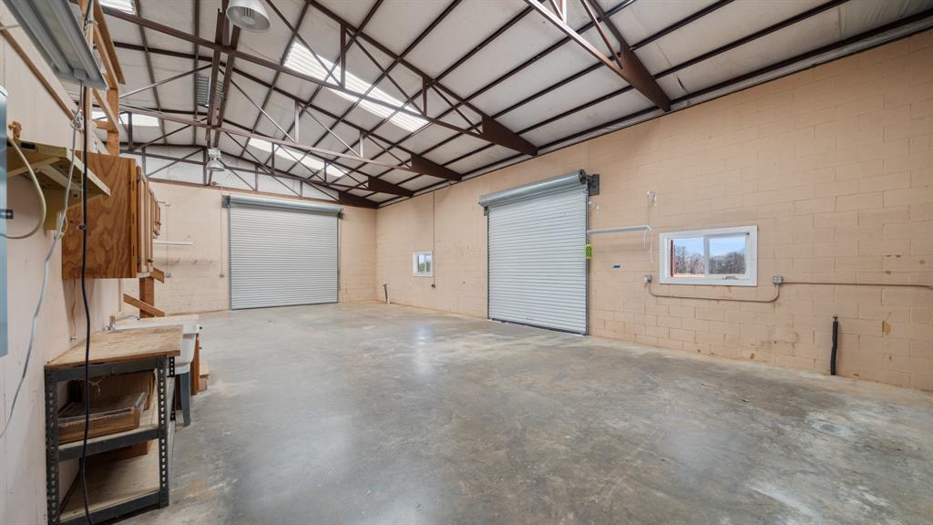 Acres 5.851, ABST: 328, SUR: J GIMBLE - Residential