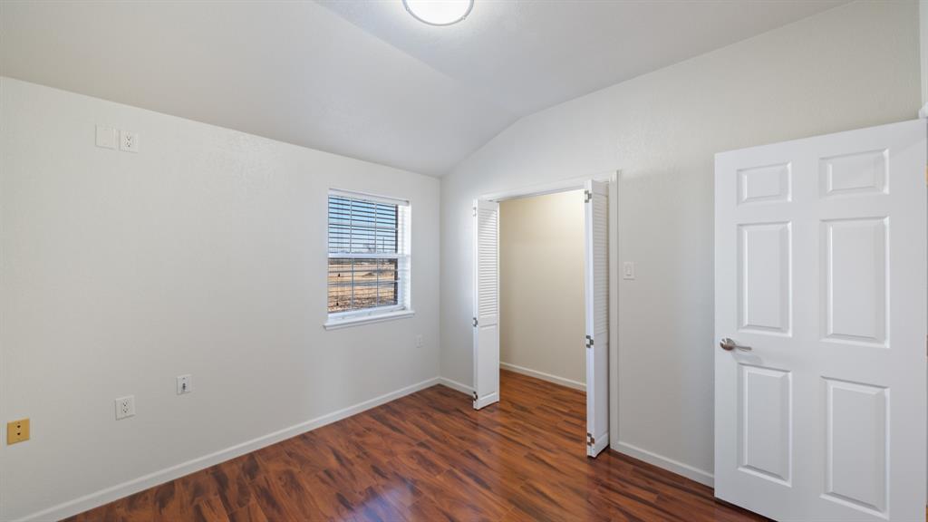 Acres 5.851, ABST: 328, SUR: J GIMBLE - Residential