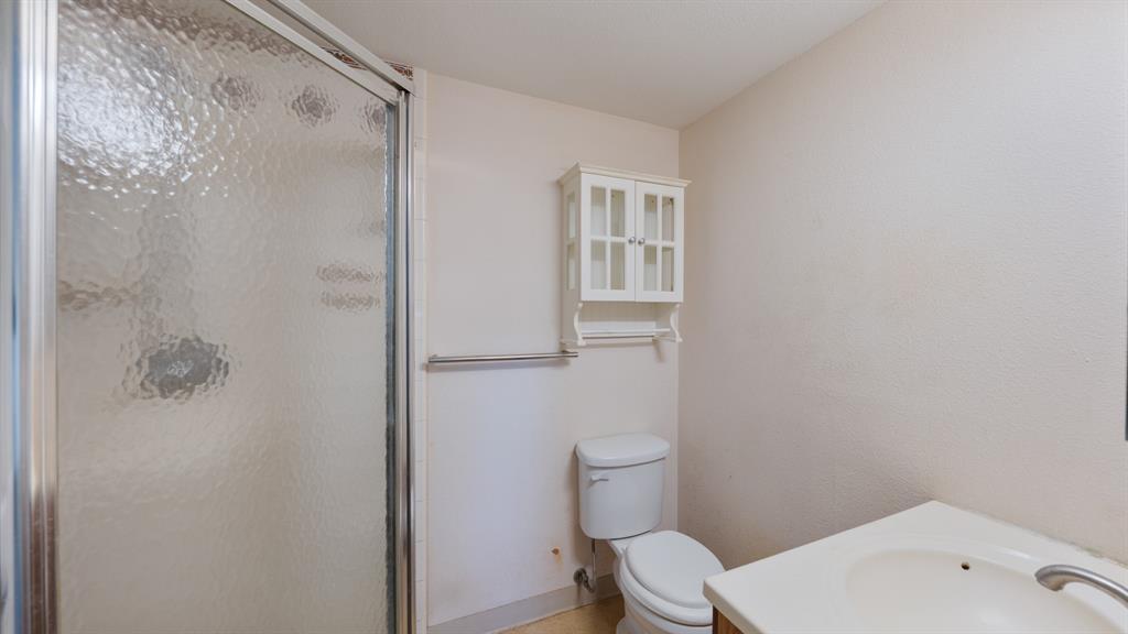 Acres 5.851, ABST: 328, SUR: J GIMBLE - Residential