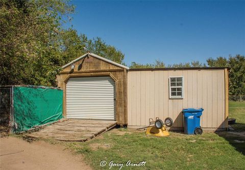 A home in Corsicana