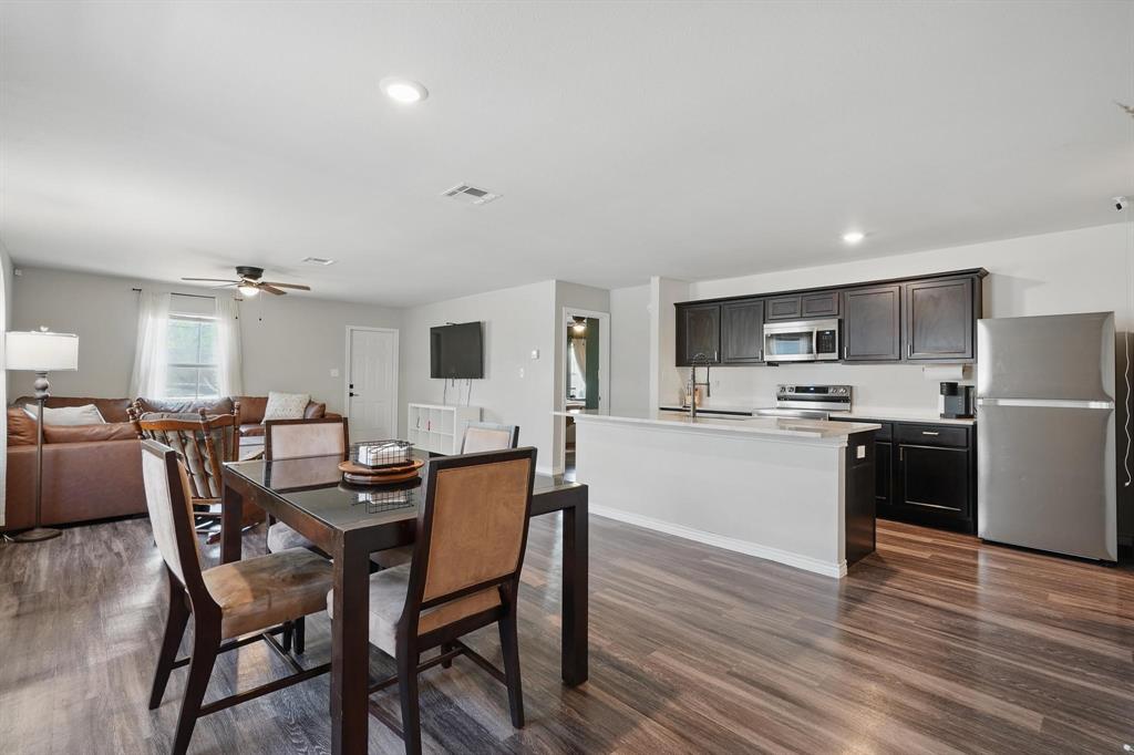 7926 Vineyard Drive