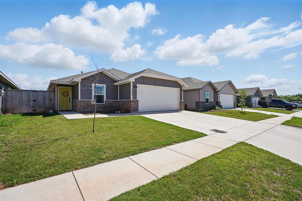 7926 Vineyard Drive