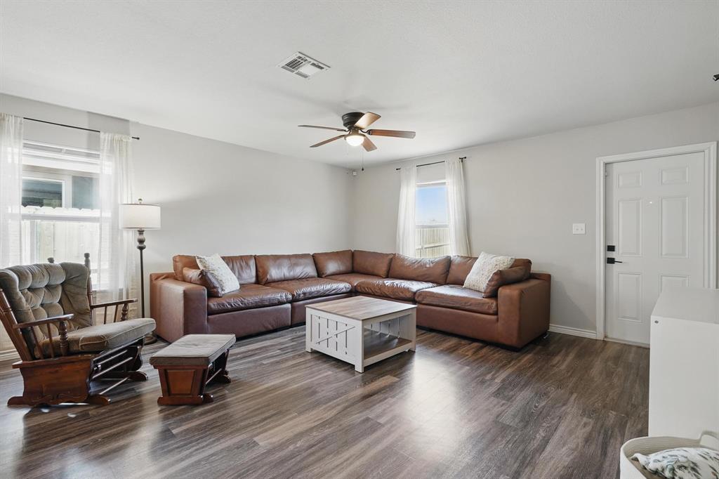 7926 Vineyard Drive