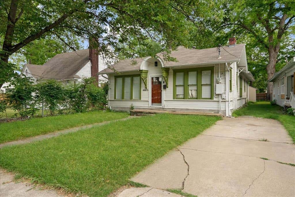 Photo of 4602 Junius Street, Dallas, TX 75246 (MLS # 21307445)