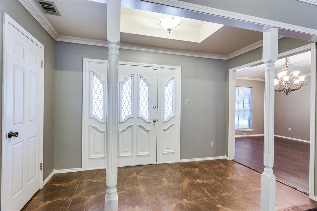 801 Larkspur Lane