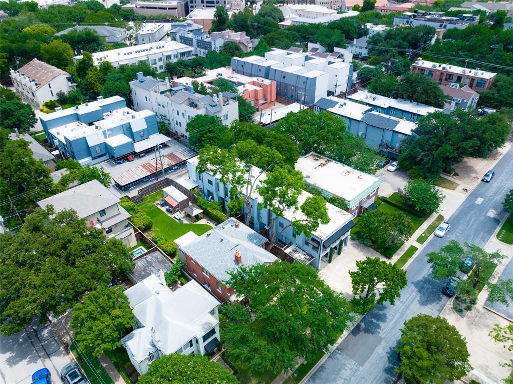 Holland Park Condo - Residential