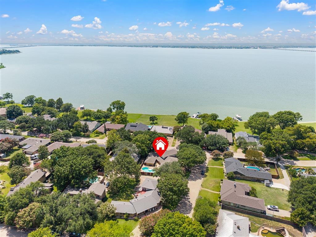 1501 S Lakeshore Drive