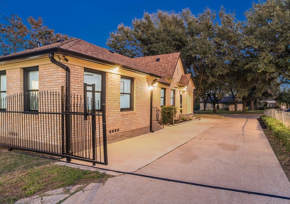 CEDAR CREST - Residential