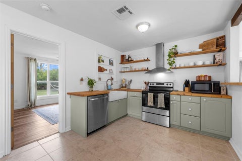 Tiny photo for 3600 Cumberland Avenue, Waco, TX 76707 (MLS # 21341290)