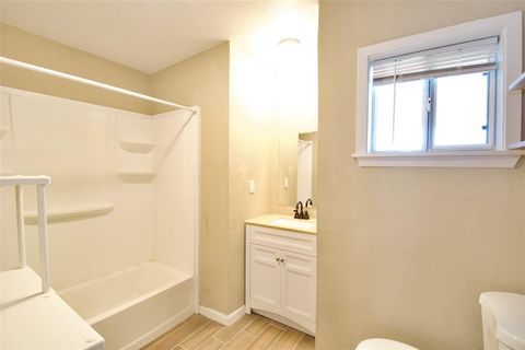 Tiny photo for 717 N 4th Avenue, Teague, TX 75860 (MLS # 21194501)