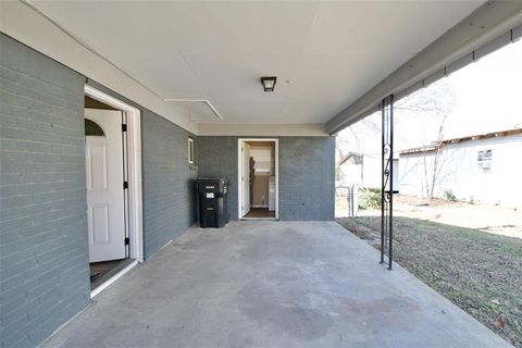 Tiny photo for 717 N 4th Avenue, Teague, TX 75860 (MLS # 21194501)