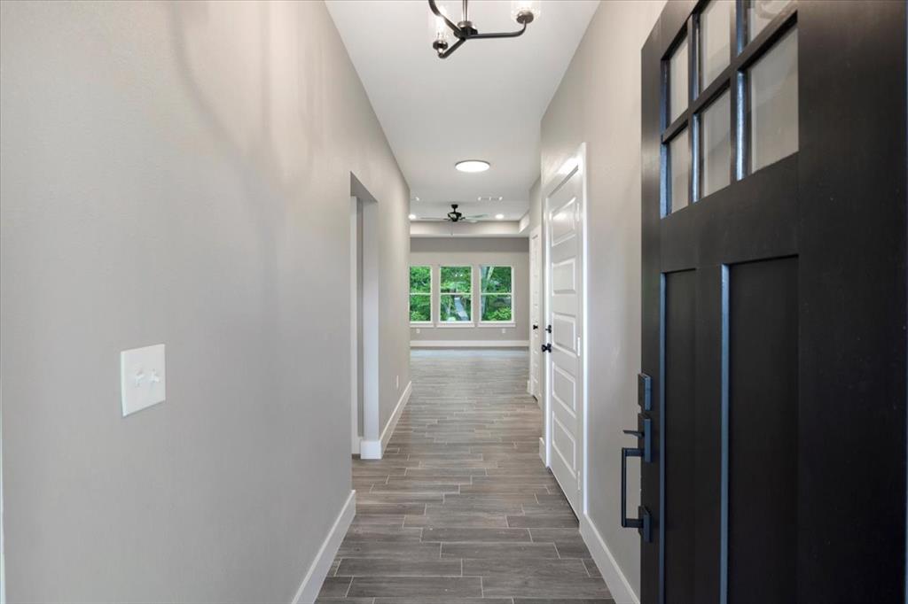 16226 Crossing Circle