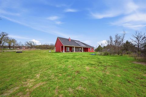 Tiny photo for 3050 County Road 178, Gainesville, TX 76240 (MLS # 21210219)