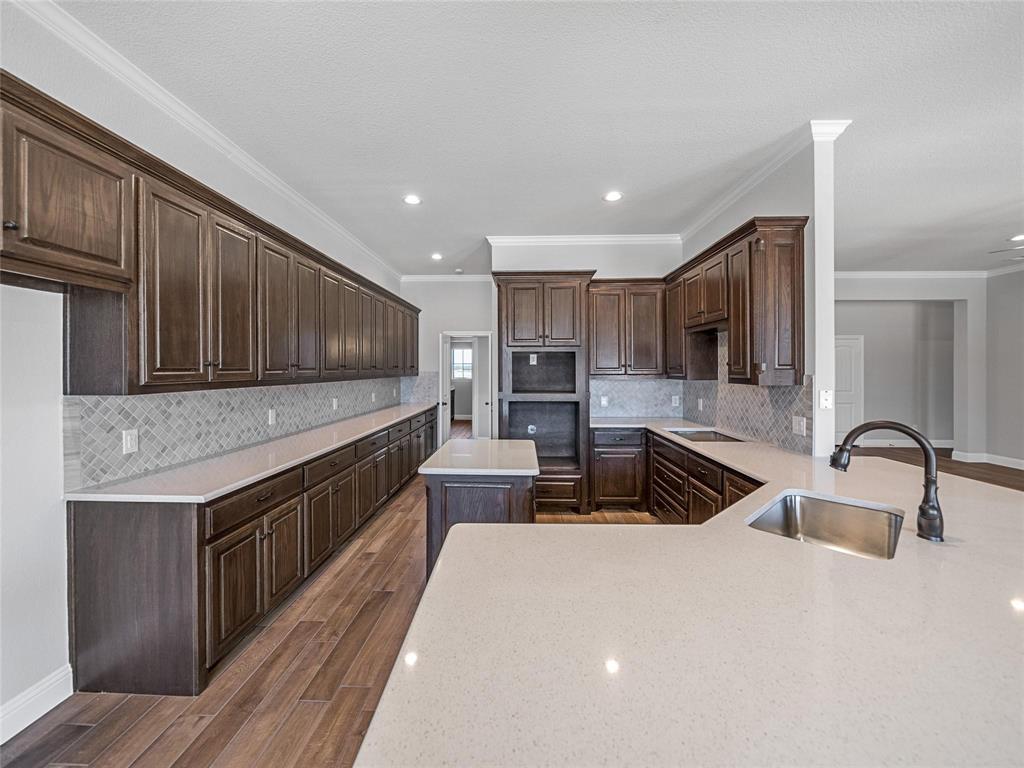 Oak Point Estates - Residential