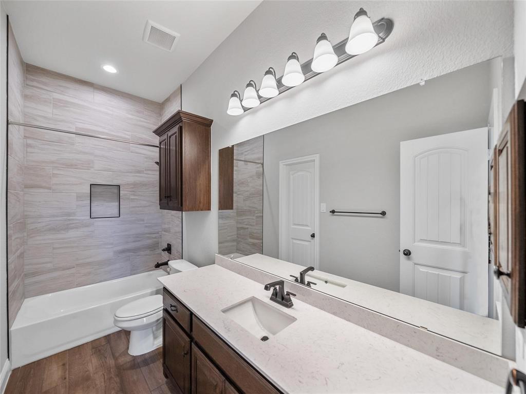 Oak Point Estates - Residential