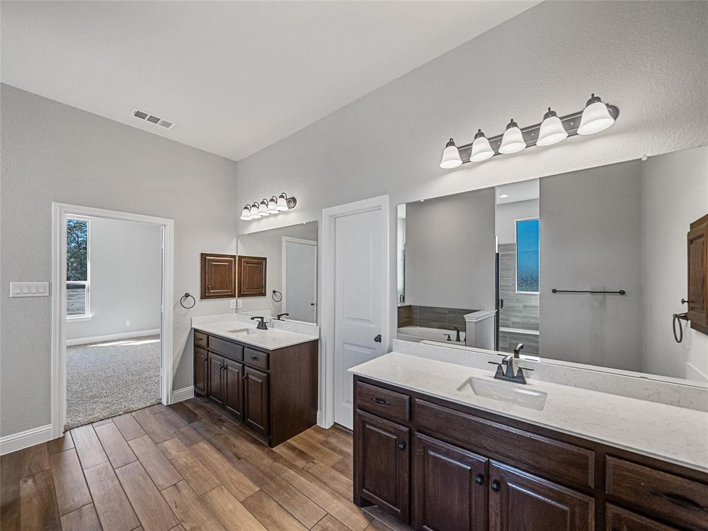 Oak Point Estates - Residential