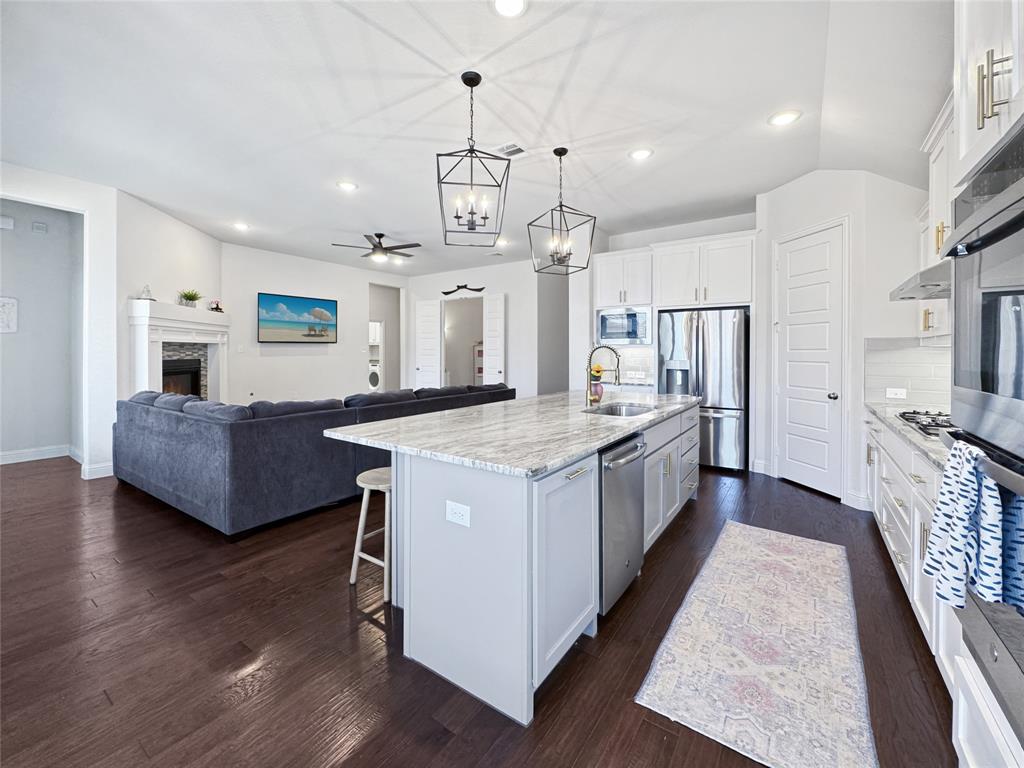 3906 Greenbrier Drive