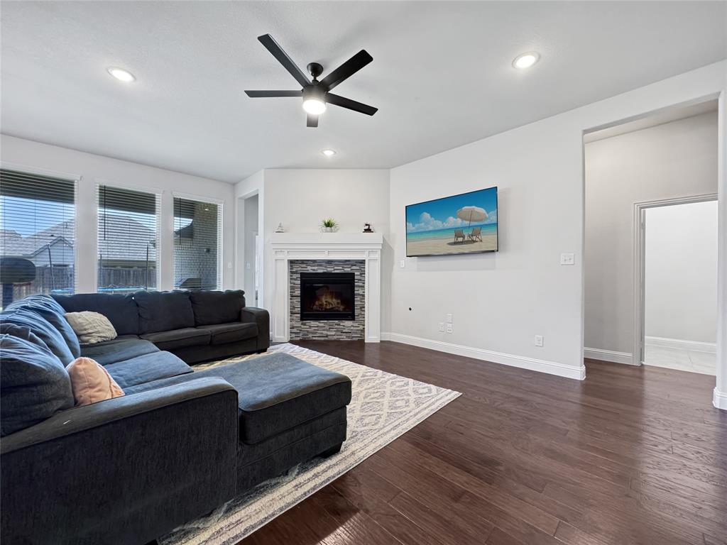 3906 Greenbrier Drive
