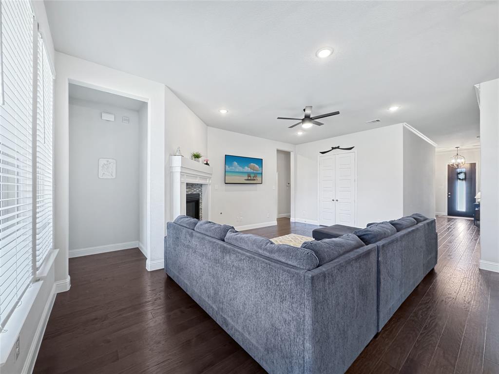 3906 Greenbrier Drive