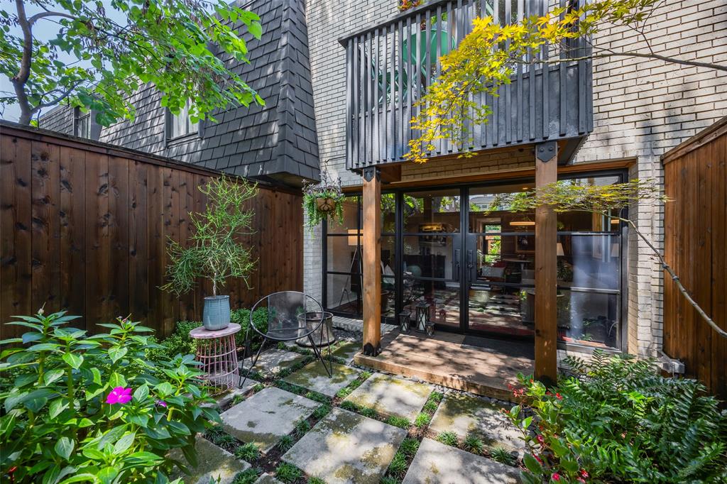 3631 Hawthorne Avenue