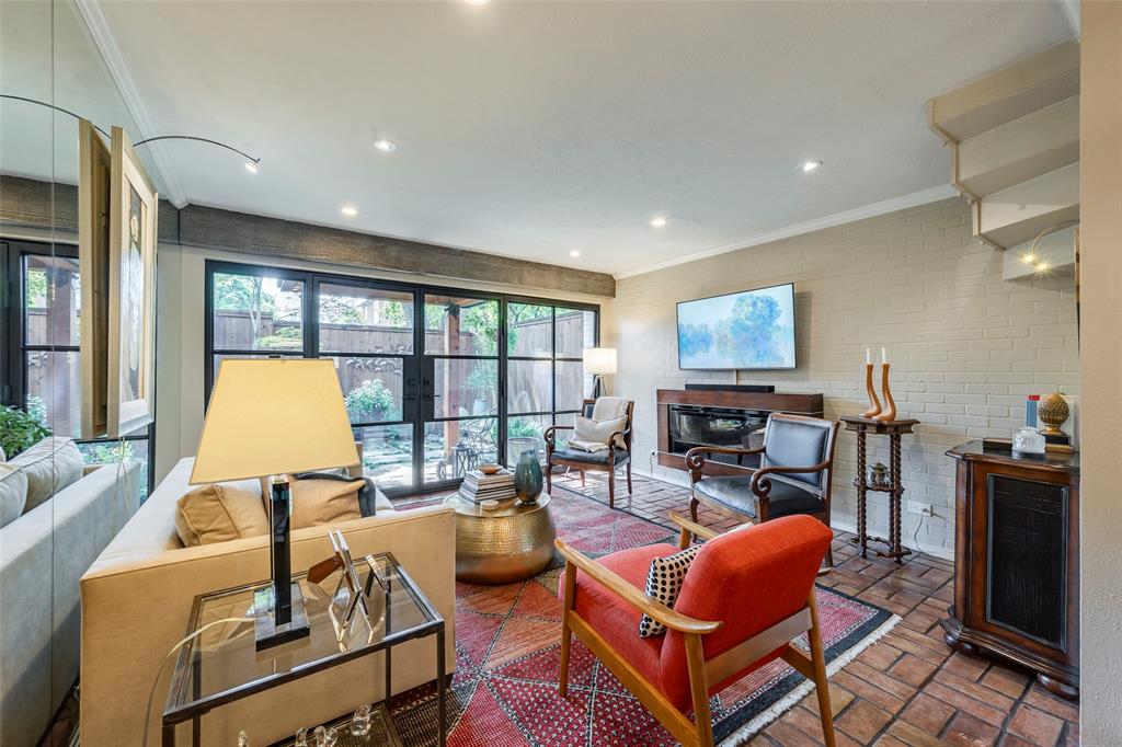 3631 Hawthorne Avenue