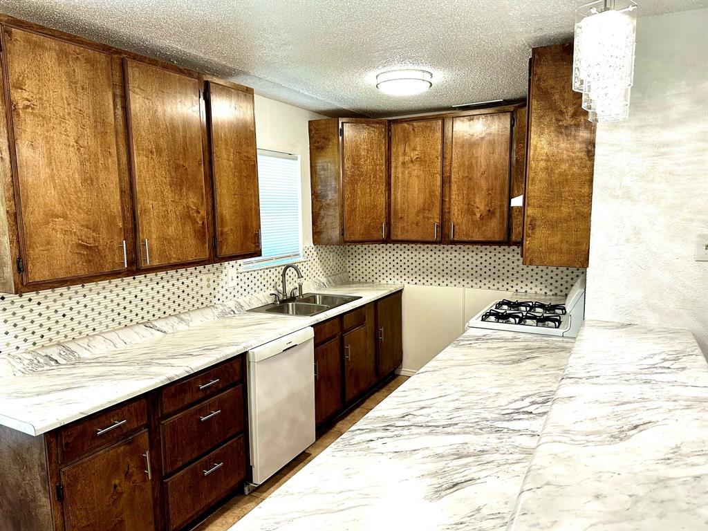 Alexander Heights - Residential Lease