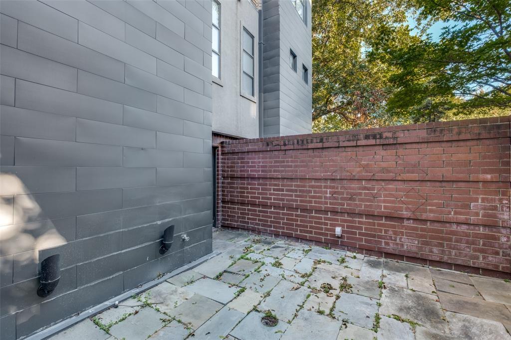 Metro Holland - Residential Lease