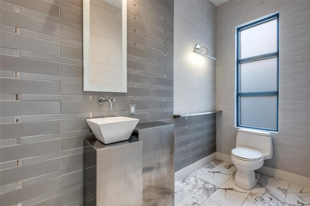 Metro Holland - Residential Lease