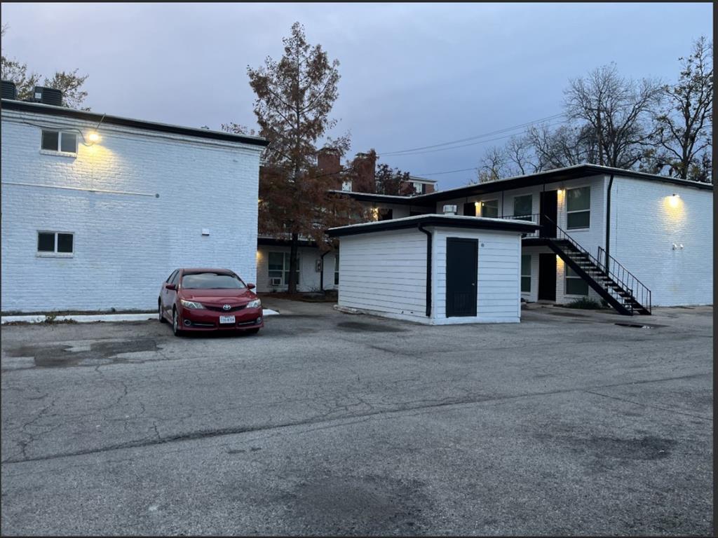 Munger Place 02 - Residential Lease