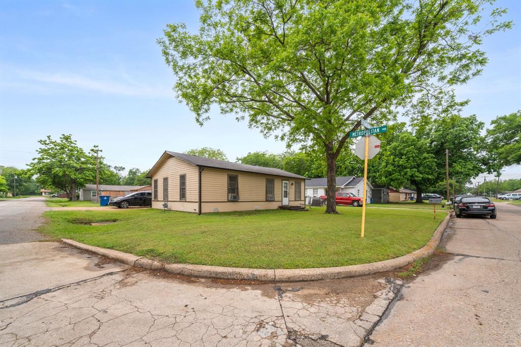 EDGEWOOD ENNIS - Residential