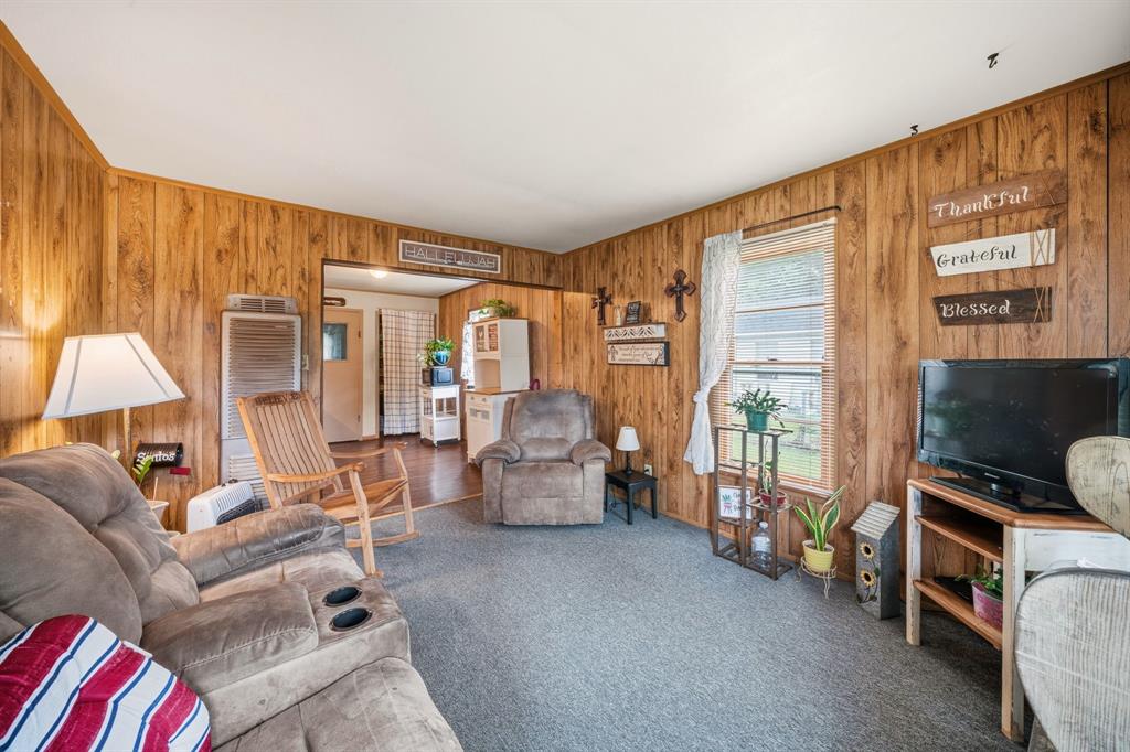EDGEWOOD ENNIS - Residential