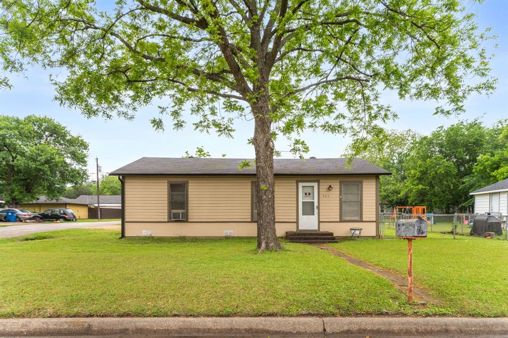 EDGEWOOD ENNIS - Residential