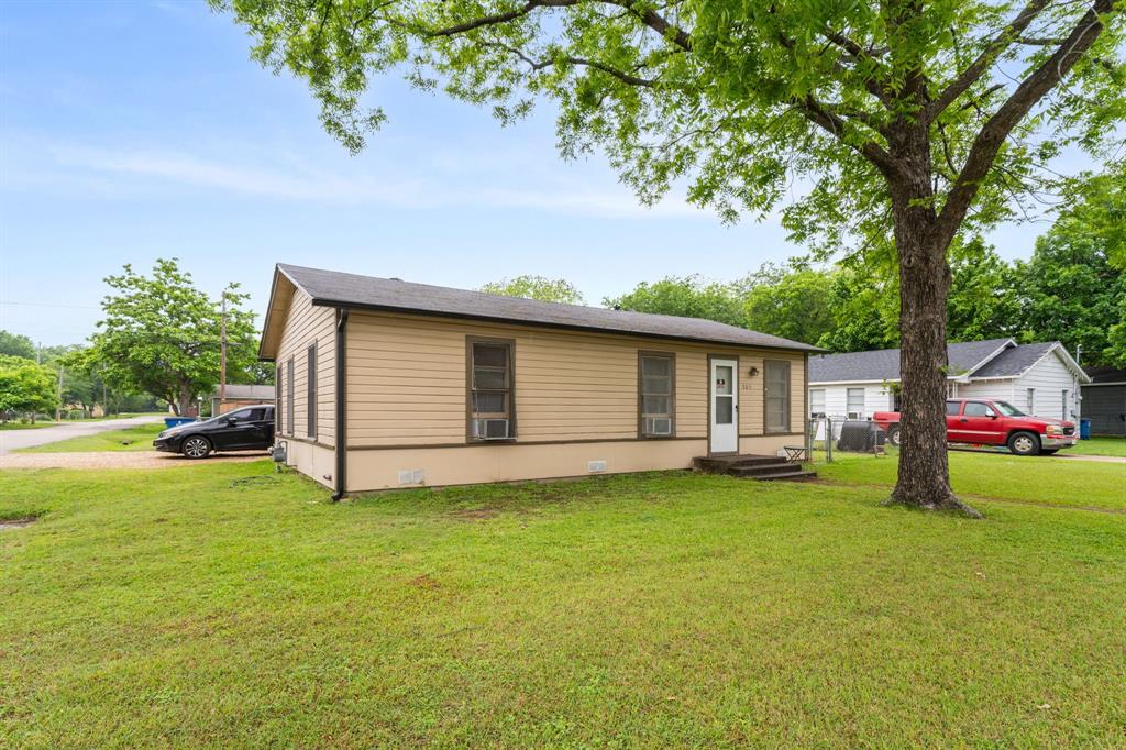 EDGEWOOD ENNIS - Residential