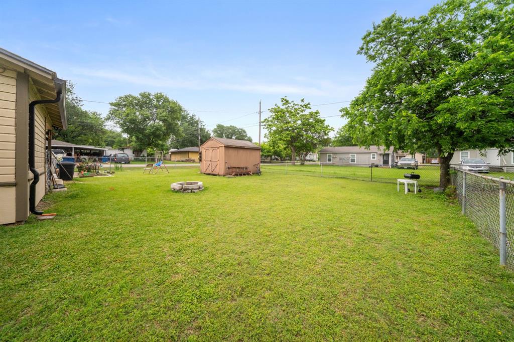 EDGEWOOD ENNIS - Residential