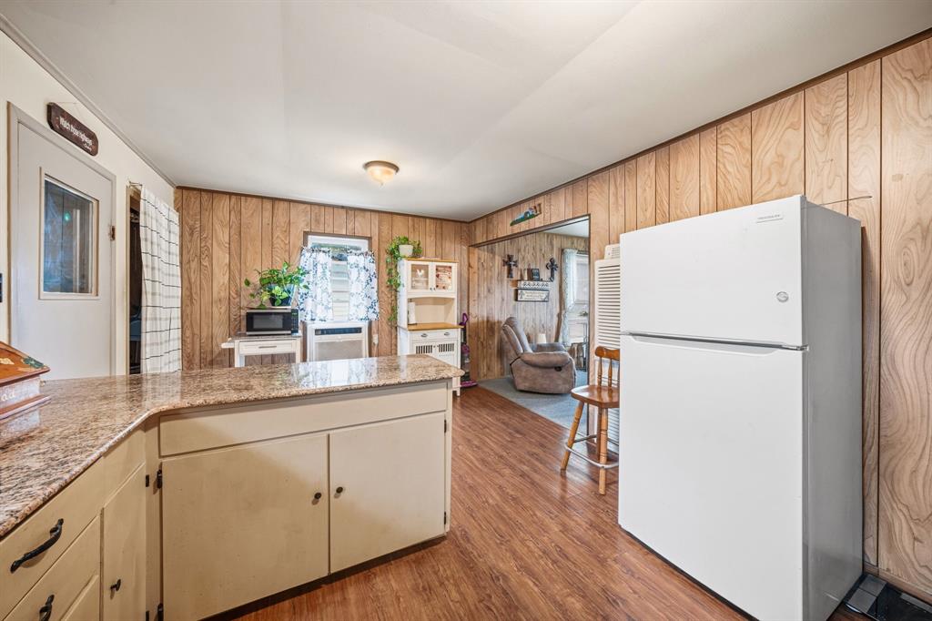 EDGEWOOD ENNIS - Residential