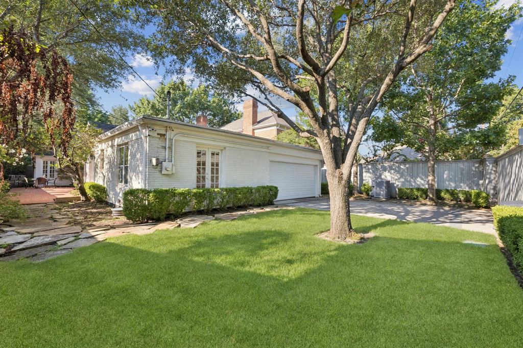 PRESTON PLACE 1 - Residential