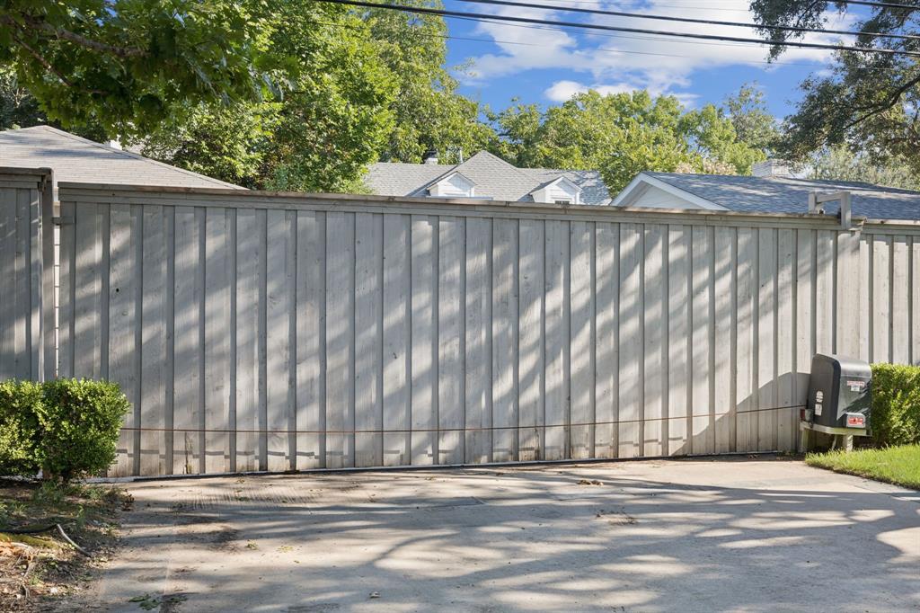 PRESTON PLACE 1 - Residential