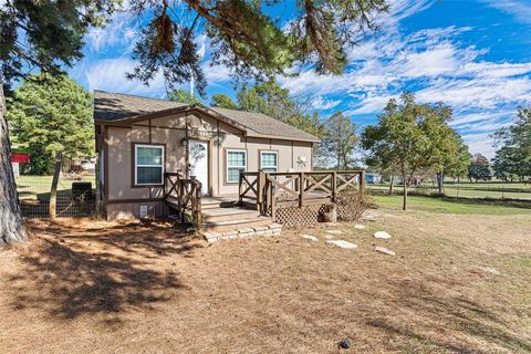 A home in Lindale