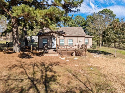 A home in Lindale