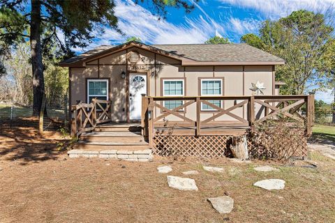 A home in Lindale