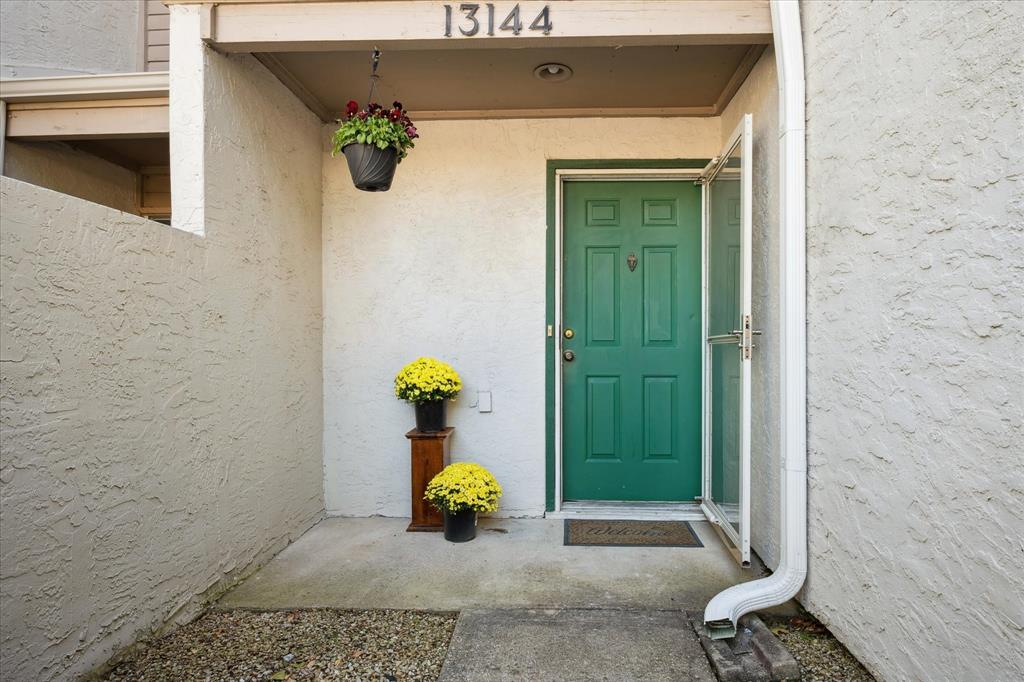 13144 Burninglog Lane