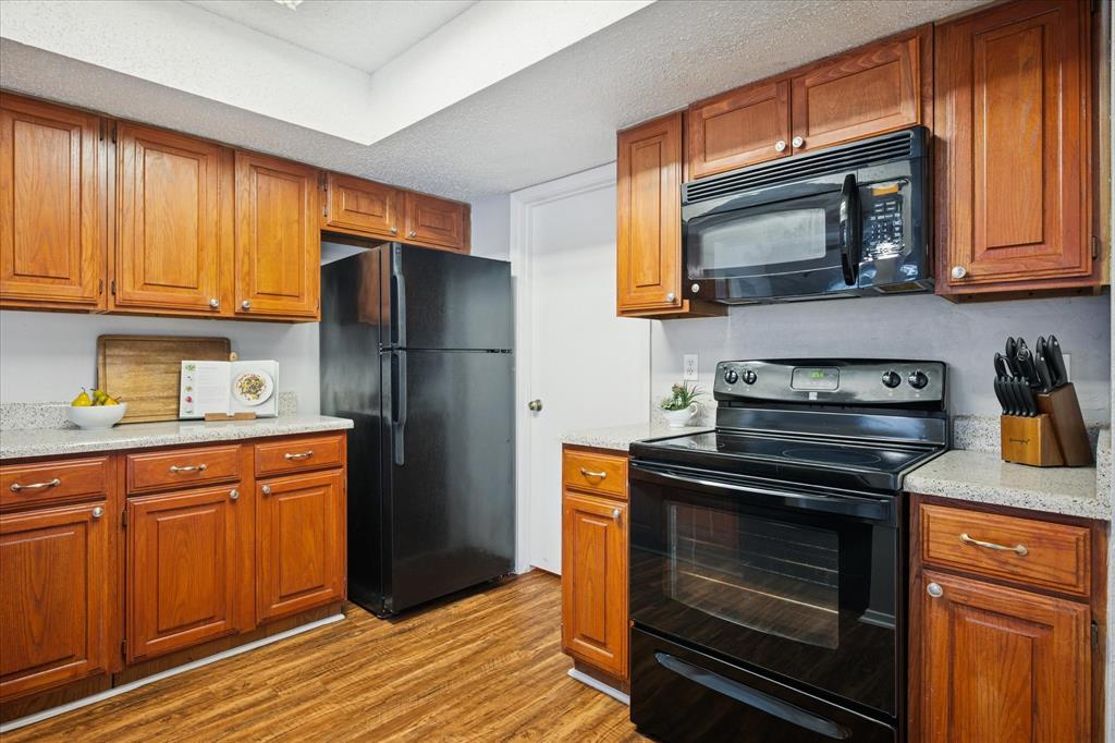 Creekbend Twnhms - Residential