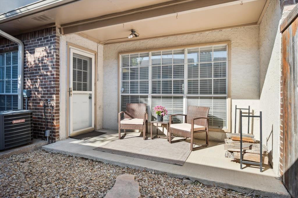 Creekbend Twnhms - Residential