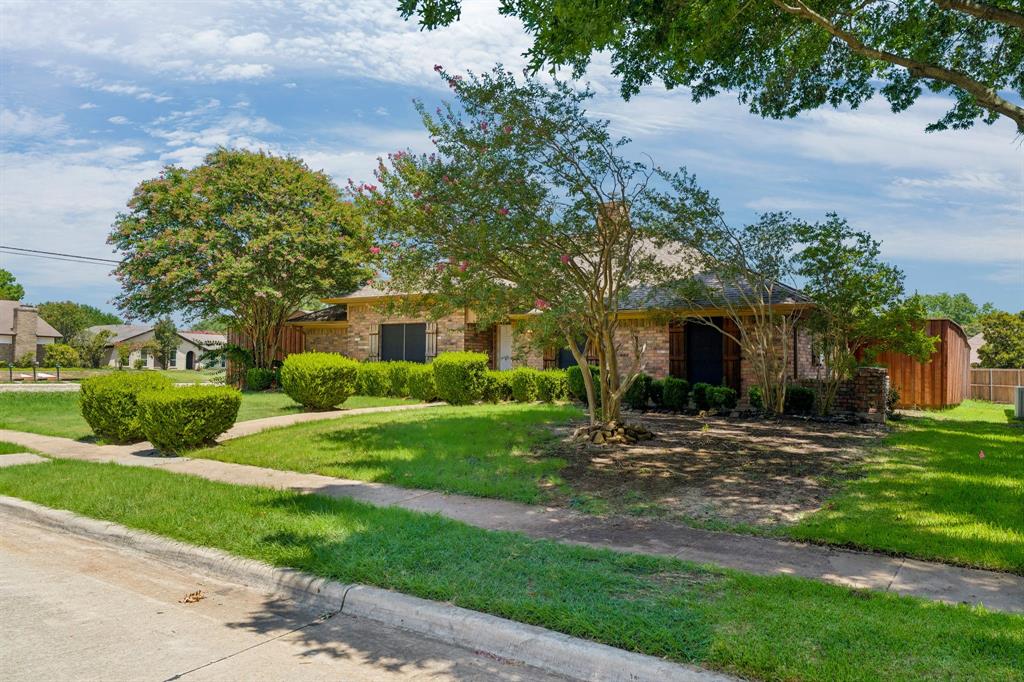 2416 Peachtree Lane
