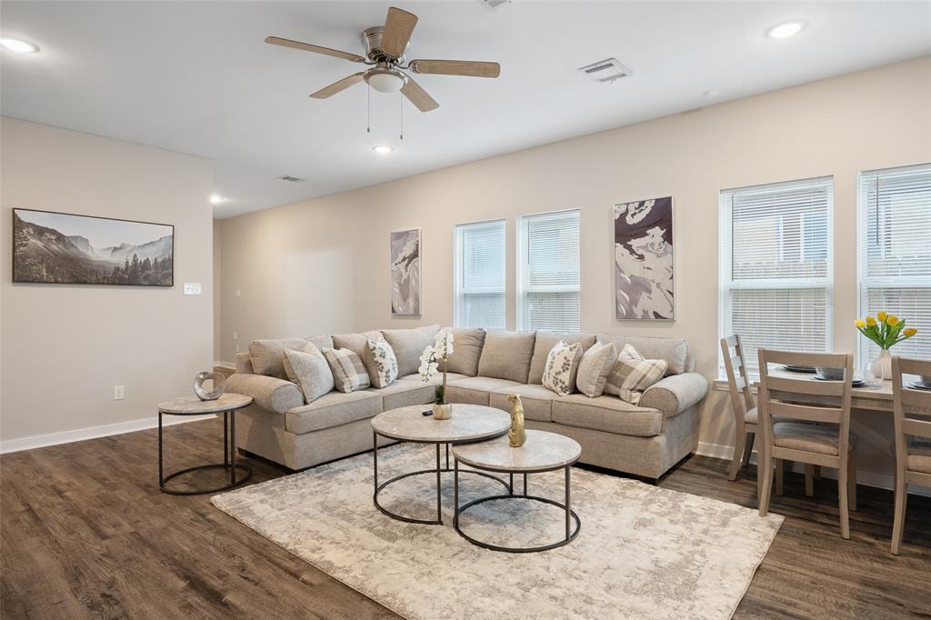 5004 Colonial Avenue