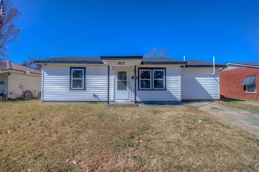 Charming Central Park home. Move in ready. Completely remodeled 4 bedrooms 2 Full baths. No carpet throughout for easy maintenance and a modern feel. Upgrades include brand new windows for energy efficiency, new appliances, and new roof. Perfect for first time homebuyers or savvy investors. This property qualifies for down payment assistance programs to help make ownership more accessible. Prime location just minutes from Barksdale Airforce Base, Bossier Parish Community College, Centenary, shopping, entertainment, dinning, hospitals, and major highways. Schedule your showing today.