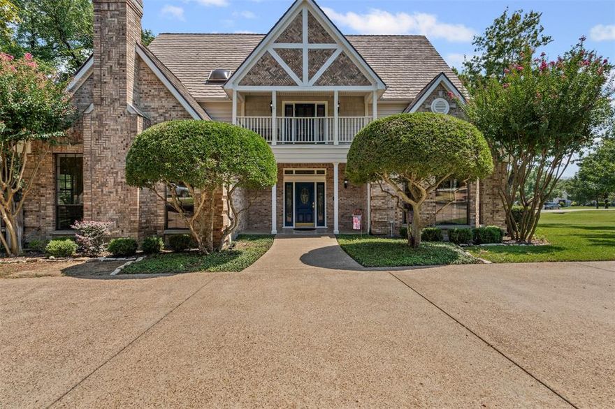 Why pay top dollar for someone else’s updates? This builder’s masterpiece on a full acre gives you soaring ceilings, large rooms, and architectural detail rarely found in newer construction. With a few cosmetic upgrades, it can rival Southlake’s most expensive homes. Discover this 4,300 sq ft custom home, perfectly positioned in one of Southlake’s most sought-after neighborhoods of Cross Timber Hills. Designed by a builder for his own family, it features soaring ceilings, expansive rooms, and unique architectural details you won’t find anywhere else. A circle drive welcomes guests in front, while the 3-car garage enjoys a private cul-de-sac entrance in back. Two bedrooms on the first floor provide versatile living options, and the flowing layout is ideal for gatherings. Outside, enjoy your own private retreat with pool and spa.
Living here means access to Carroll ISD’s top-rated schools, a quick drive to Southlake Town Square for upscale shopping and dining, and a short commute to DFW International Airport. Southlake is known for its luxury homes, strong community spirit, vibrant parks, and the prestige that comes with one of North Texas’s most desirable addresses.